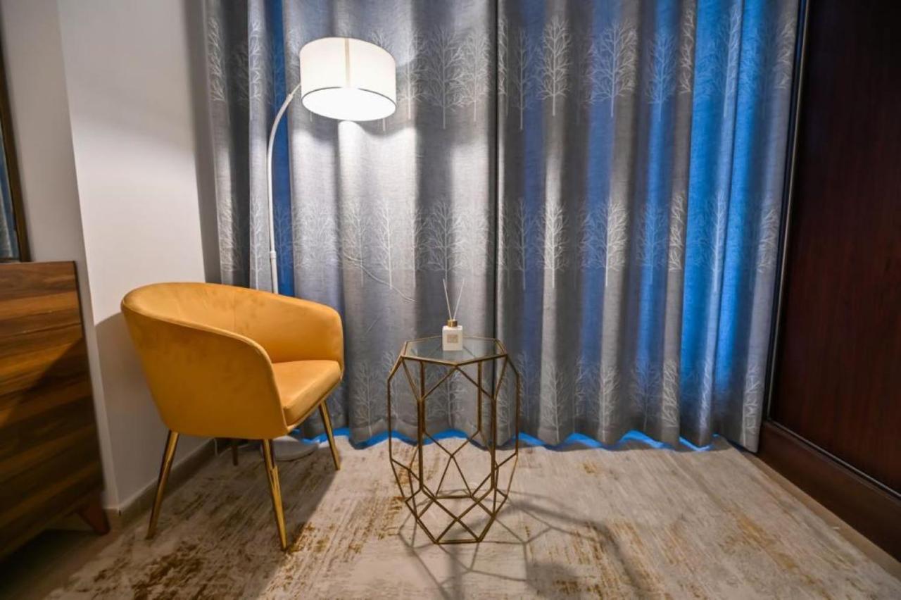 54 Floor Palm & Sea View Marina. Lux / New Appartement